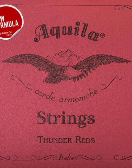 Aquila Thunder Reds -ukulelebasson kielet.