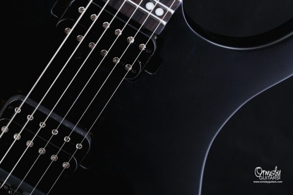 Ormsby Hype GTI Interceptor Black -kitaran mikrofonit.