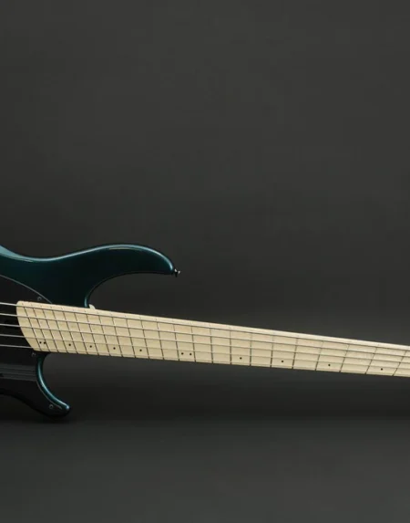 Dingwall NG2 5 string Black Forest Green